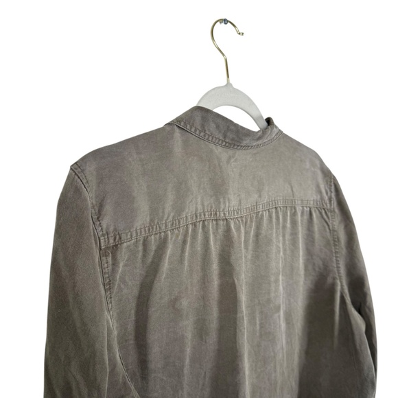 Babaton | Utility Shirt | Large | Light Olive Green | Button-down | Relaxed Fit - Picture 6 of 12